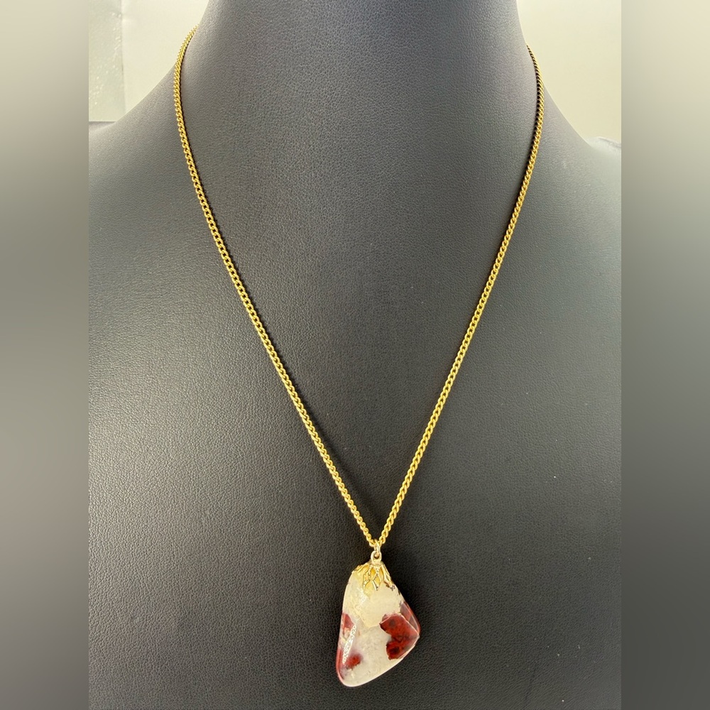 Burnt‎ Umber Brick Red Natural Rock Stone Pendant Vintage Necklace GoldTone Gift